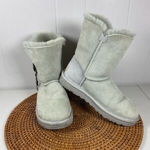 Ugg Australia  Women's Azalea Charm Boots  Size 6